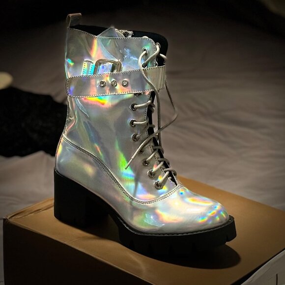 Lace Up Round Toe Chunky Heel Combat Platform Boots - Picture 4 of 10